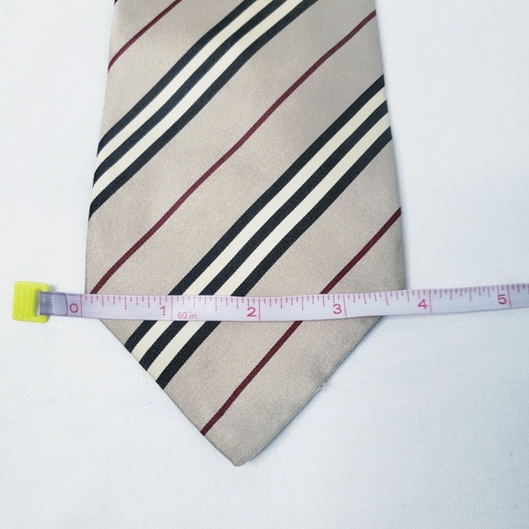 Burberry Regimental Stripe Signature Tie Silk Classic Signature - Picture 2 of 9